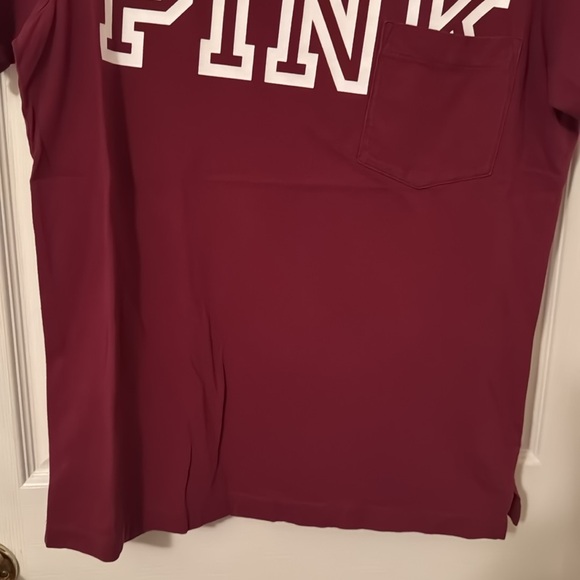 PINK Victoria’s Secret T-shirt Size M Color Burgundy White - Picture 4 of 8